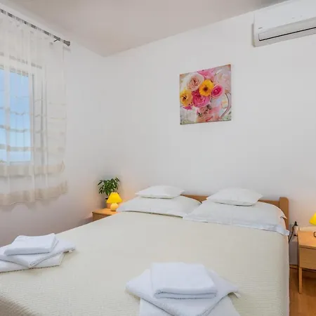 Valentino Πανσιόν Vrh (Krk)