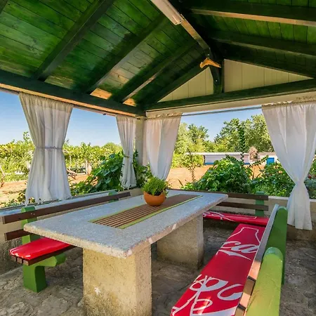 Valentino Πανσιόν Vrh (Krk)